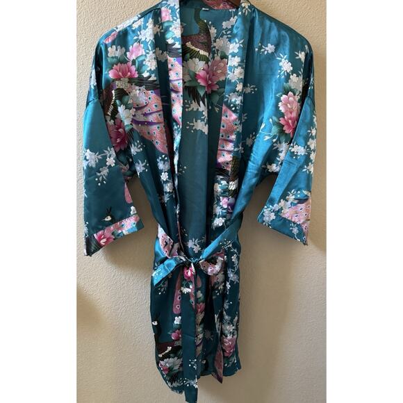 Vintage Women's Satiny Robe with Peacock Design Belted Medium - Picture 2 of 12